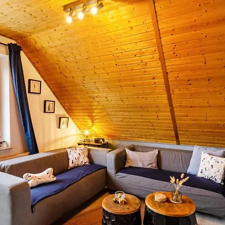 아파트 Gemuetliche Ferienwohnung Mit Balkon Im Herzen Vom Badeort *