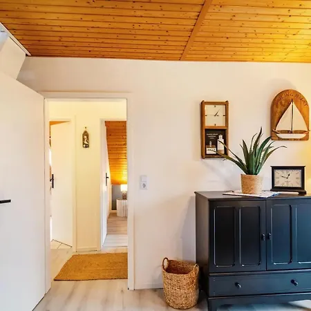 Gemuetliche Ferienwohnung Mit Balkon Im Herzen Vom Badeort