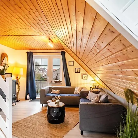 Gemuetliche Ferienwohnung Mit Balkon Im Herzen Vom Badeort *